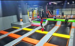 -蹦贝运动中心·蹦床·攀岩·闯关(龙岗店)