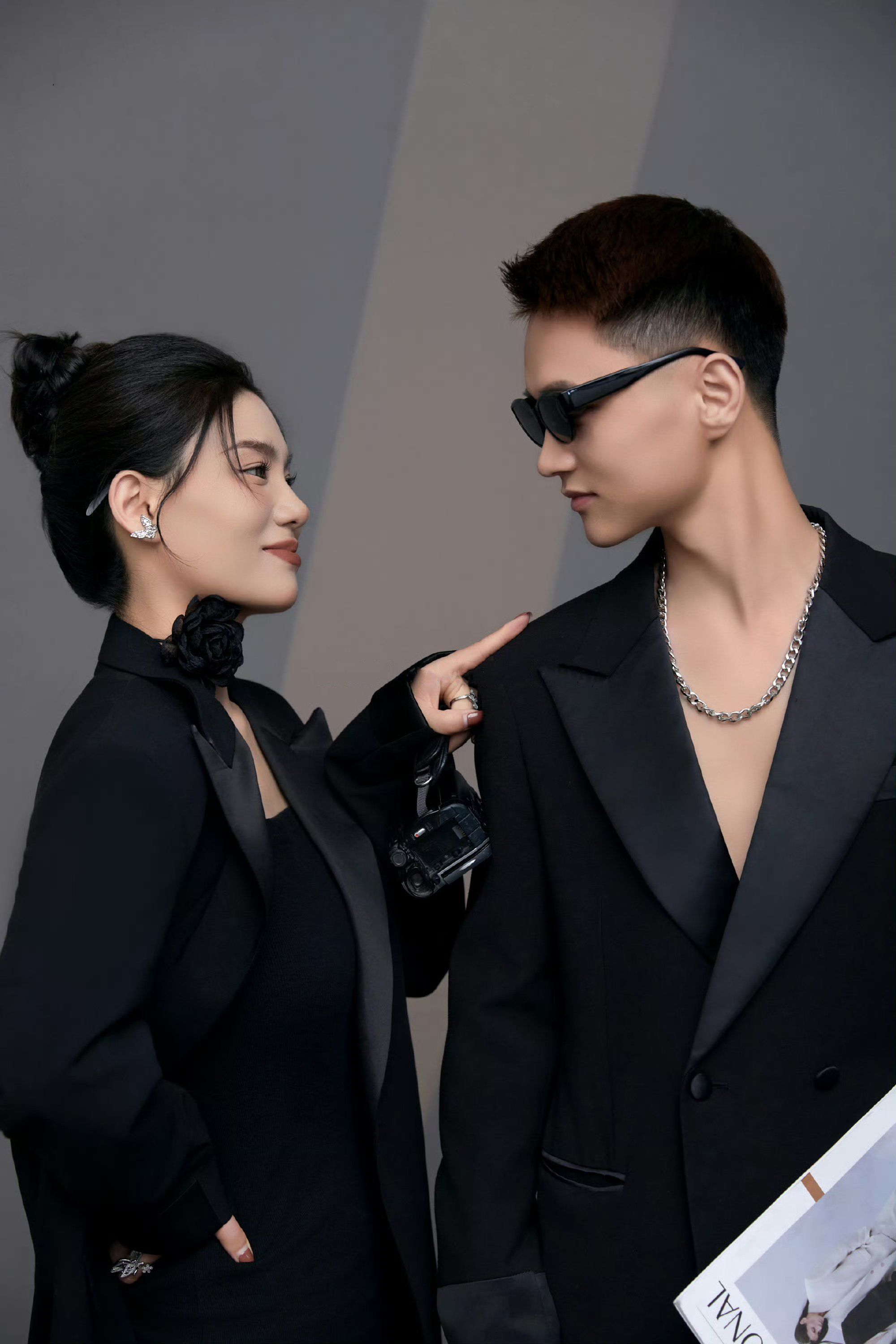 酷拽黑西服情侣写真