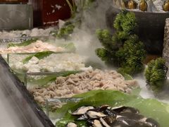 -四囍码头海鲜烧烤自助火锅(外滩南京东路悦荟广场店)