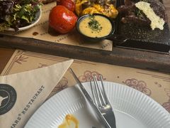 -Mark&Mars Restaurant