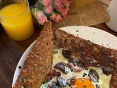 鸡蛋蘑菇熏肉荞麦可丽饼-RAC BAR(安福路店)