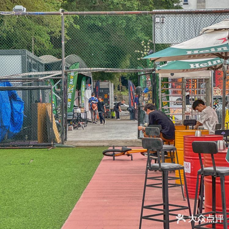 深圳探店｜街头氛围十足的棒球🥎咖啡馆～