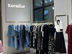 -王府井奥莱临潼小镇(临潼店)