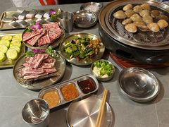 -围炉肉舍丹东海鲜烤肉·烤活鳗(步行街店)