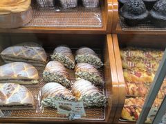 -苹果花园(南泉路店)