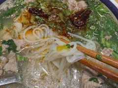 -云阿蛮云南生烫牛肉米线(奉贤路店)