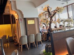 -左庭右院鲜牛肉火锅(浦江欢乐颂店)