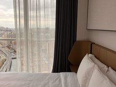 -大连星海皇冠假日酒店