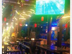 -Green Tree Rest. & Pub