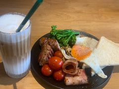 英式早餐盘-ZAZA.CAFE.BAR