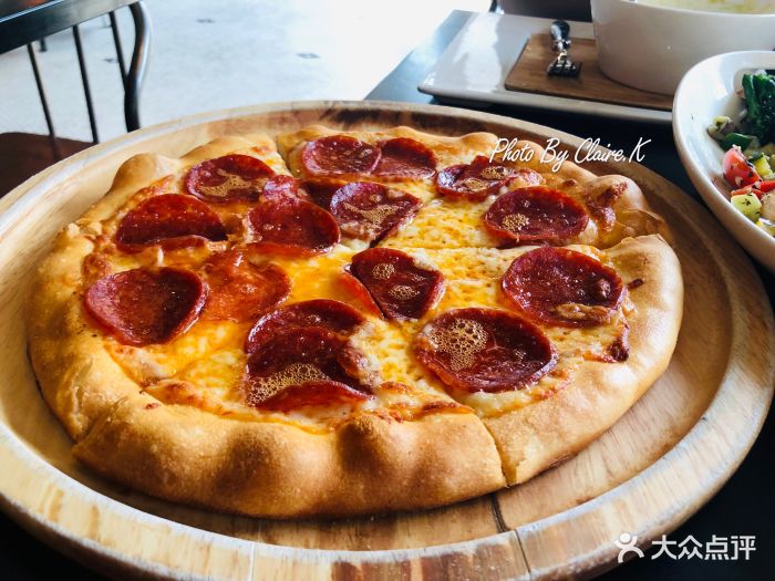 纽约美式腊肠披萨