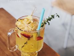 金凤梨冻乌龙茶-CHILLAX轻乐时(侨建·Hi City店)