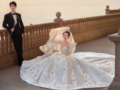 -第一夫人婚纱摄影(南京店)