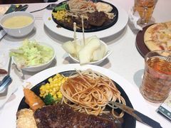 -汤姆家的牛排意面披萨(融创茂店)