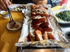 -东方之猪四更烤乳猪(金垦总店)