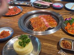 -明洞阿姨·韩式酱蟹烤肉·创意料理(三元桥店)