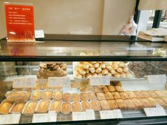 面包甜点陈列柜-上海哈尔滨食品厂(淮海中路店)