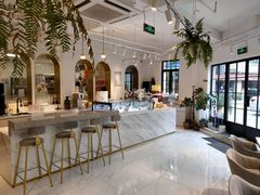 -Fridi Patisserie Cafe