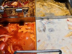 四宫格锅底-海底捞火锅鲜切牛肉主题店(长寿路店)
