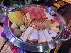 -哈哈碳都·牛肋条无限自助烤肉(台江万达店)