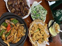 -胡子饮食店