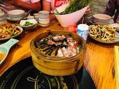 -野山舂·贵州现舂酸汤火锅(鸿通城店)