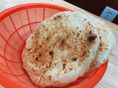 隔壁家的饼饼-三中高皇羊肉馆