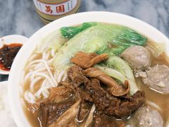 牛腩汤米粉-珍珍小食店(西华路店)