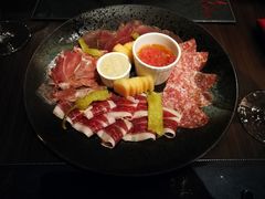 -恰餐厅及酒吧 CHAR Bar & Grill (北京丽都皇冠假日店)