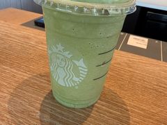 -星巴克臻选(盐城金鹰聚龙湖店)