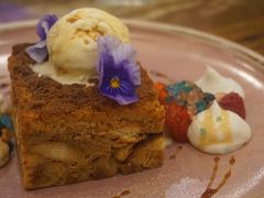 -FLOVIE FLORIST CAFE