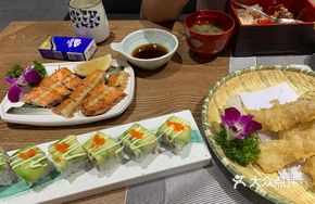 Avocado Soft Shell Crab Sushi Roll