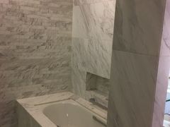 -上海滴水湖皇冠假日酒店