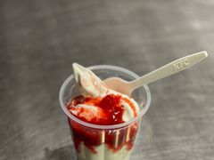 经典草莓圣代-肯德基(恩平店)