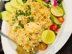 -Chom Cafe and Restaurant
