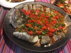 -香巴拉云南餐厅(华莱坞店)