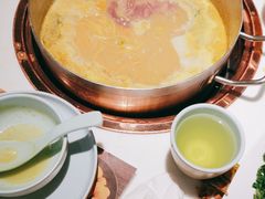 -洪氏嗨捞·猪肚鸡火锅(阳光天地店)