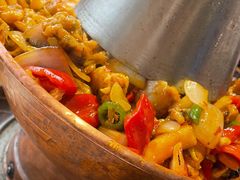 -沪小二铜炉蛙锅(苏州中心星悦汇店)