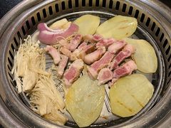 -军硕烤肉·部队火锅(二七万达店)