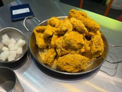 -BHC炸鸡(明洞总店)