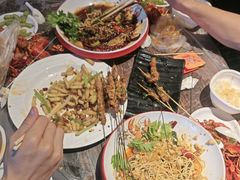 -老街烧烤大排档·地道湖北菜·龙虾馆(汉口火车站店)