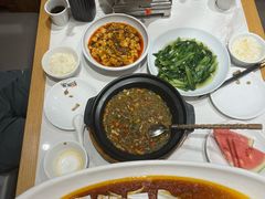 -饭橘汉江码头·乡野土菜馆(静安路店)