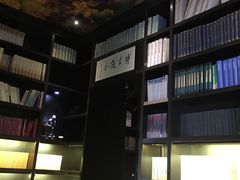 -钟书阁(松江泰晤士小镇店)