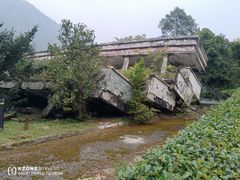 -四川汶川特大地震漩口中学遗址