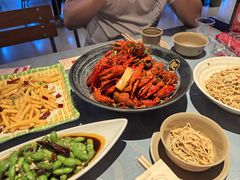 -肥肥虾庄·金牌油焖大虾(杨园滨江时代walk店)