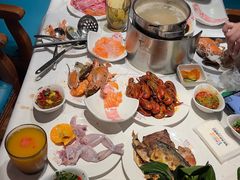 -领鲜活海鲜榴莲自助火锅(东门店)