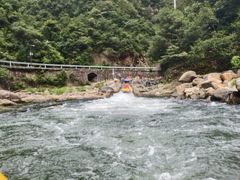-安吉龙王山峡谷漂流