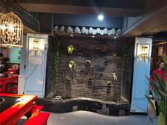 等位区-一只烧鸡公(解放碑店)