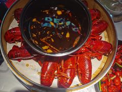 -巴厘龙虾·榜首油焖大虾(音乐学院·沿江酒馆店)