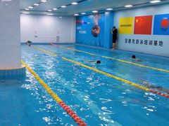 -宝德龙游泳健身